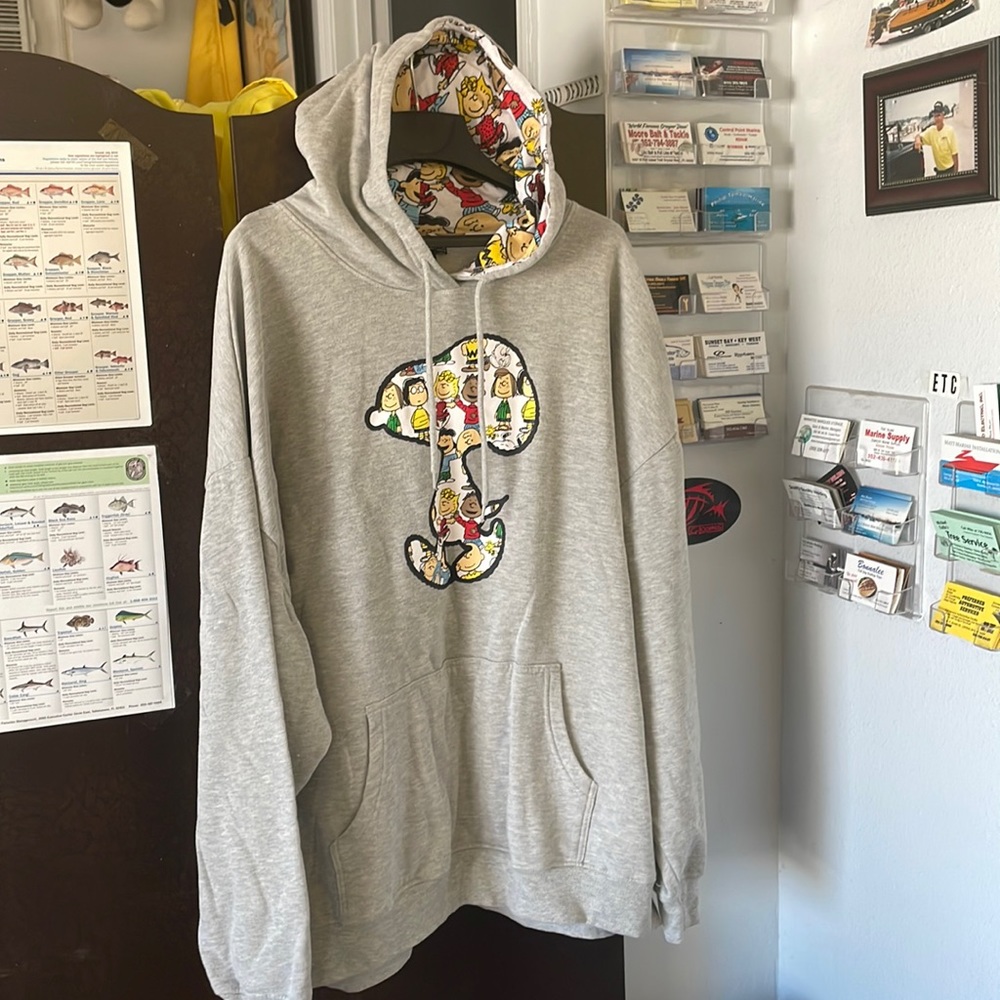 Peanuts Snoopy hooded sweatshirt. Women’s size 3XL.